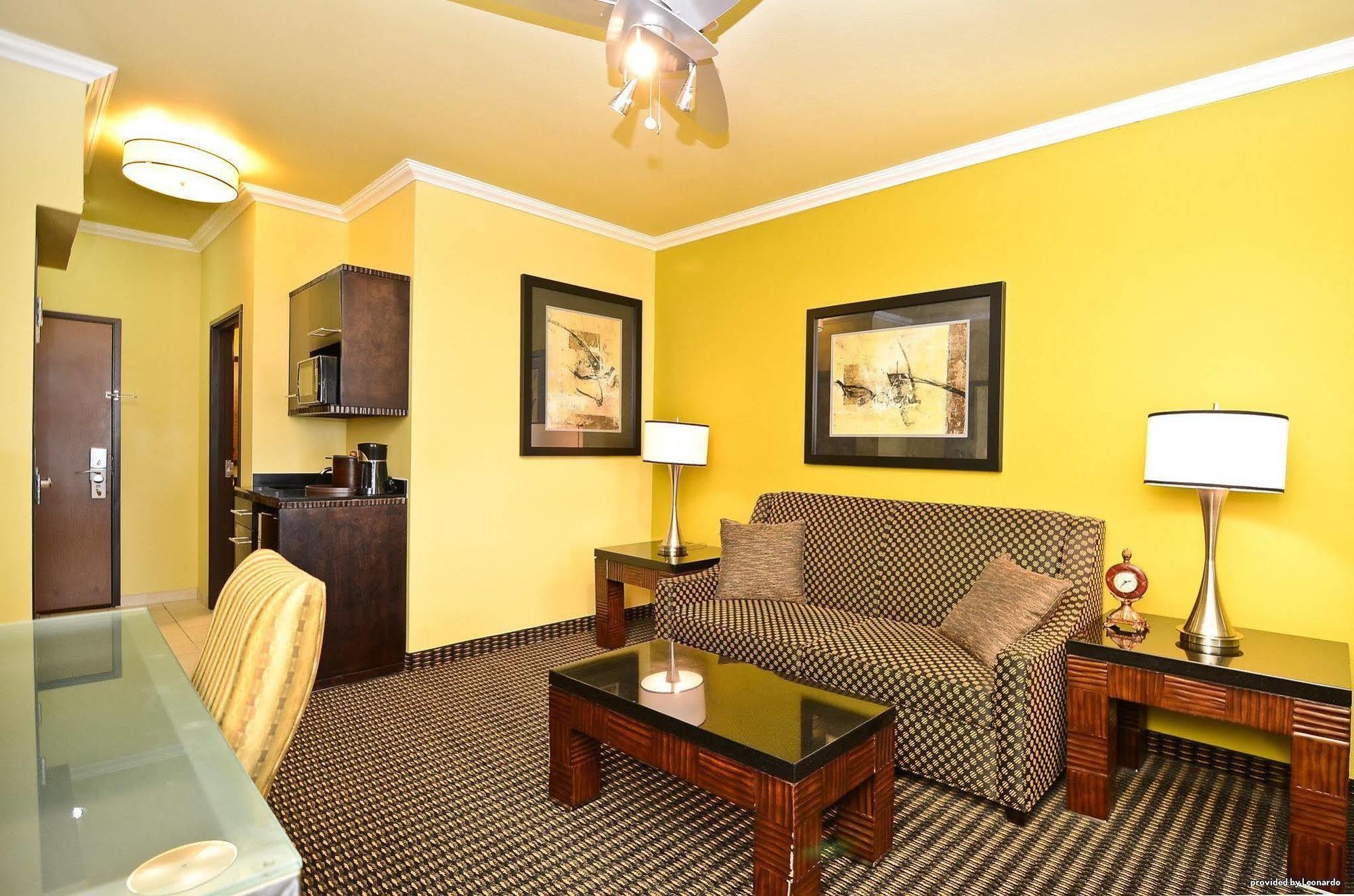 Best Western Plus Christopher Inn And Suites Forney Buitenkant foto